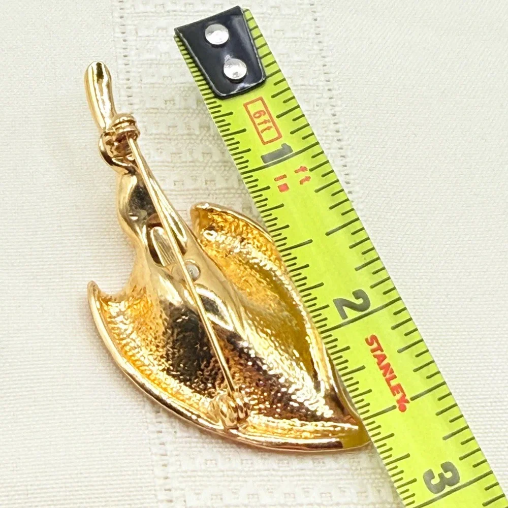 Vintage Floral Peace Lily Orange Rhinestone Center Matte Gold Tone Pin Brooch